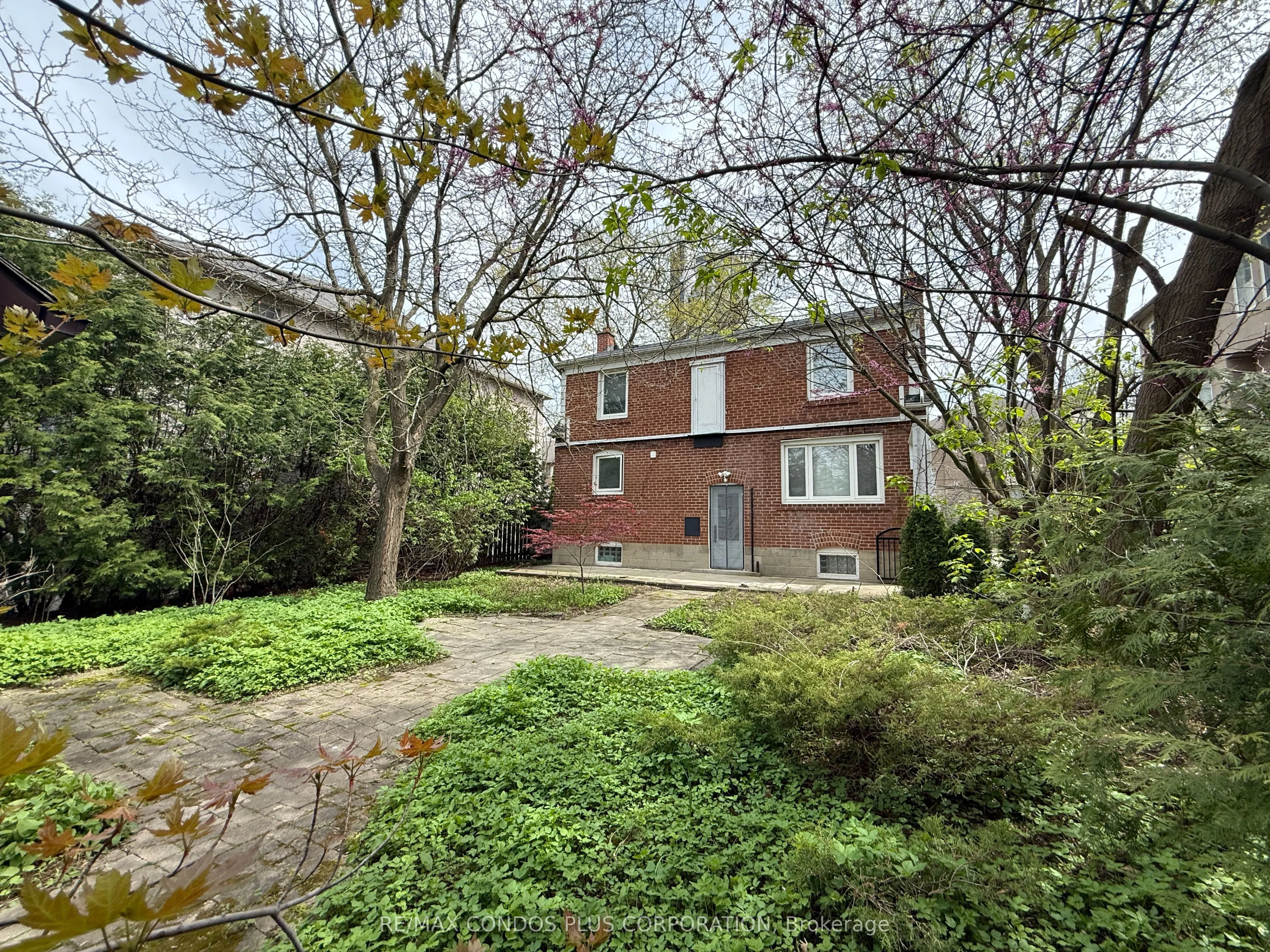 78 Spring Garden Avenue