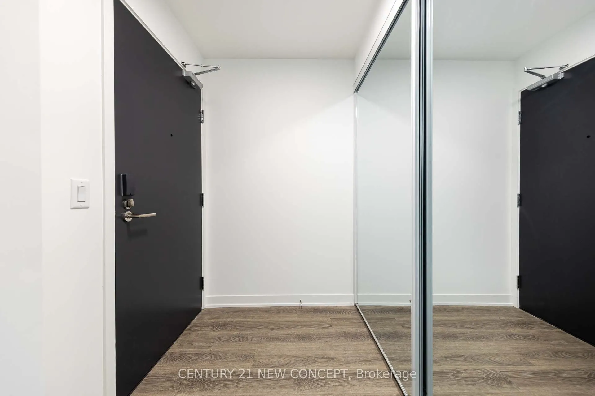 180 Front Street E #3810