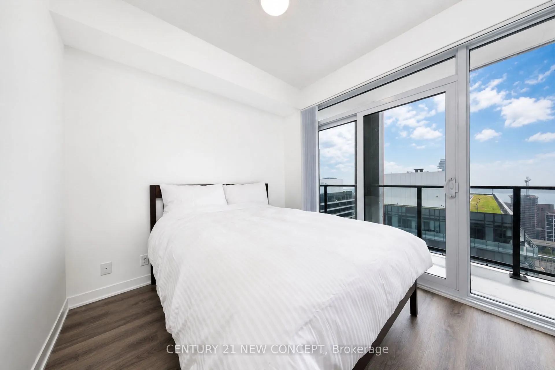 180 Front Street E #3810