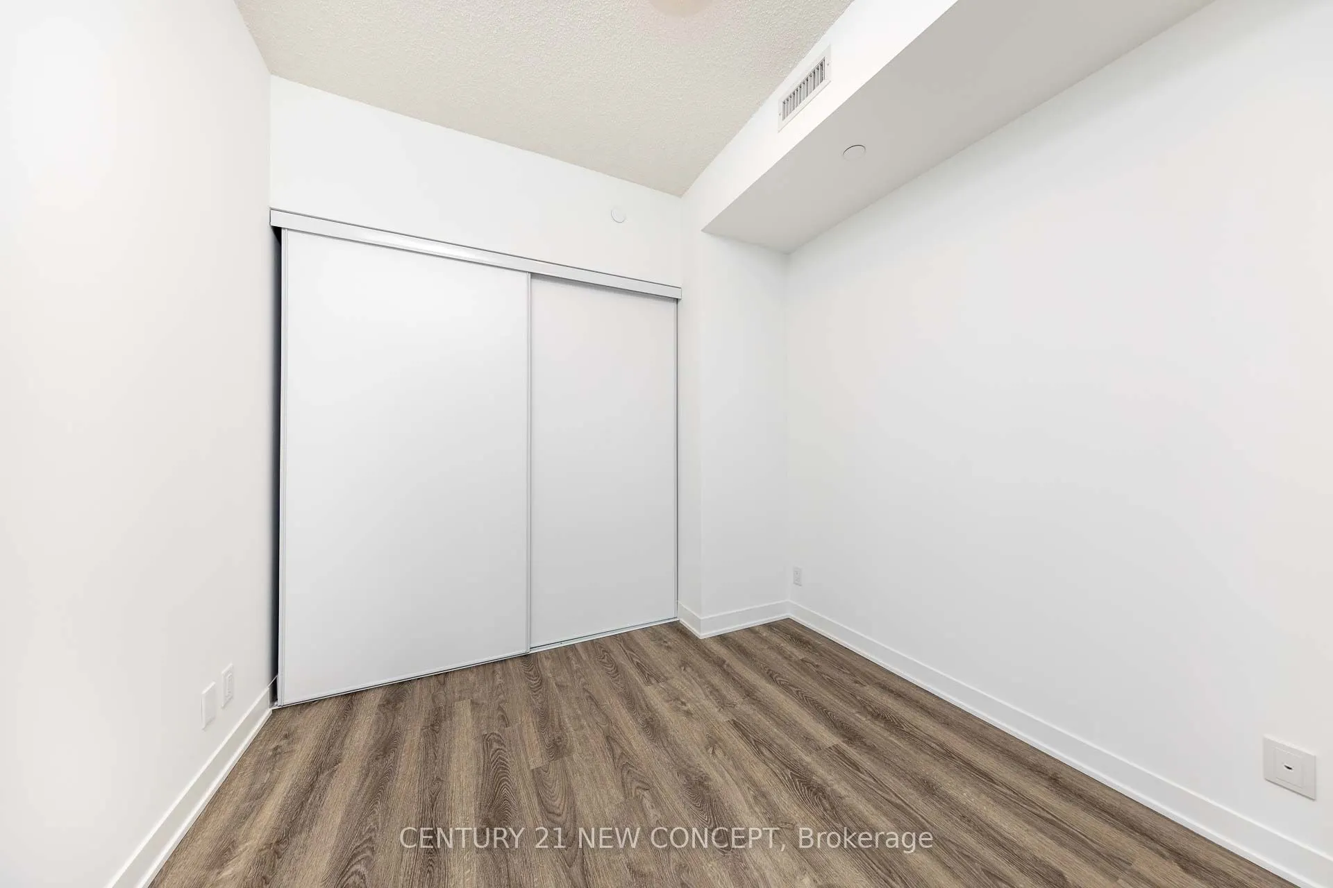 180 Front Street E #3810