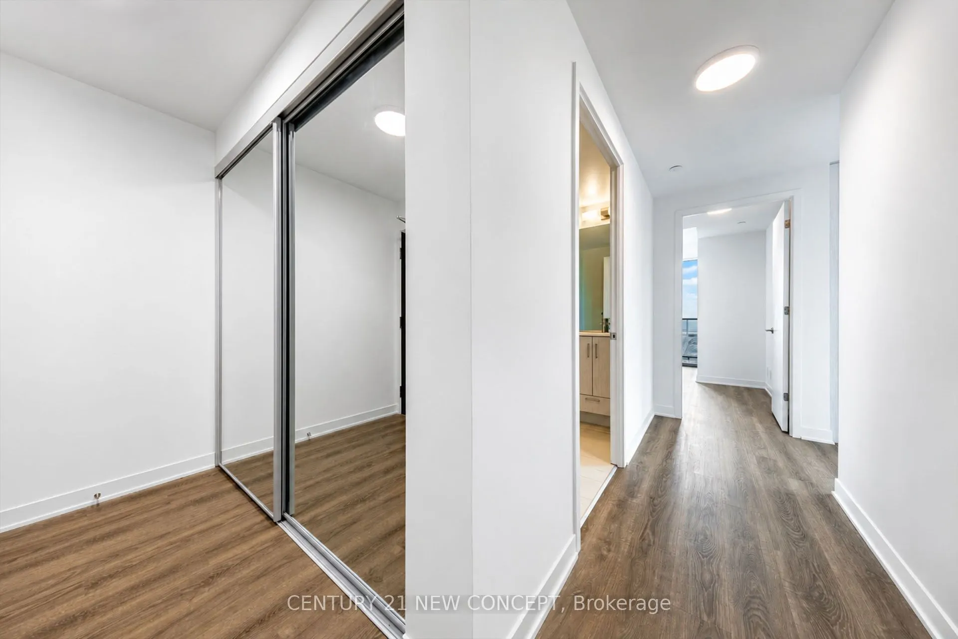 180 Front Street E #3810