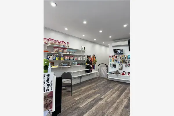 4140 Bathurst Street