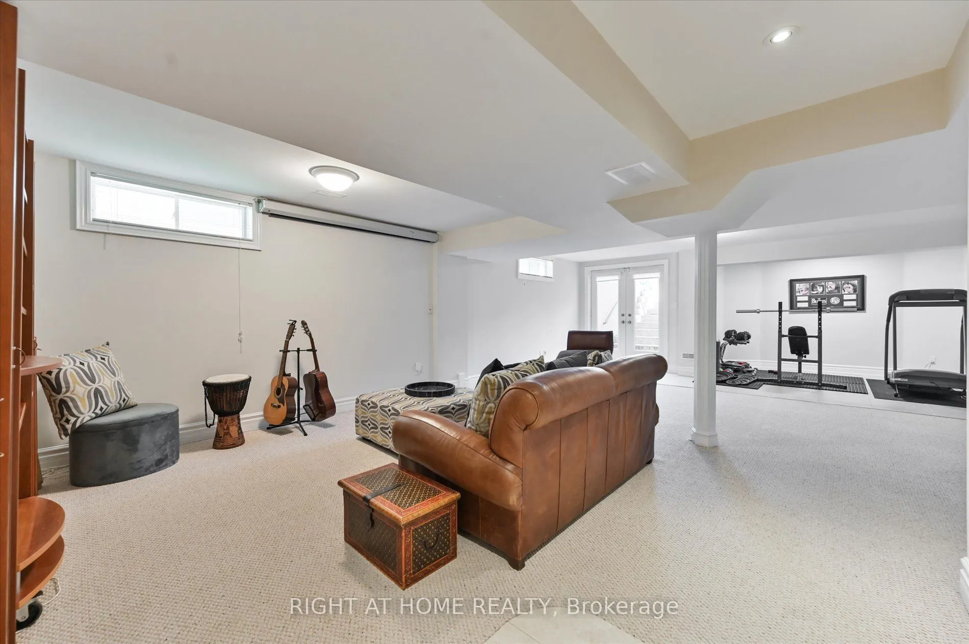 154 Charlton Boulevard