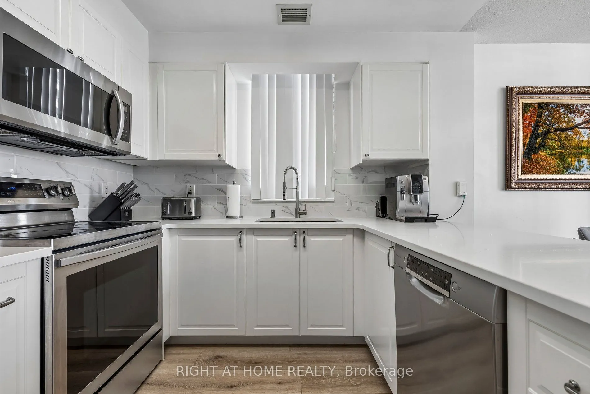 503 Beecroft Road #1116