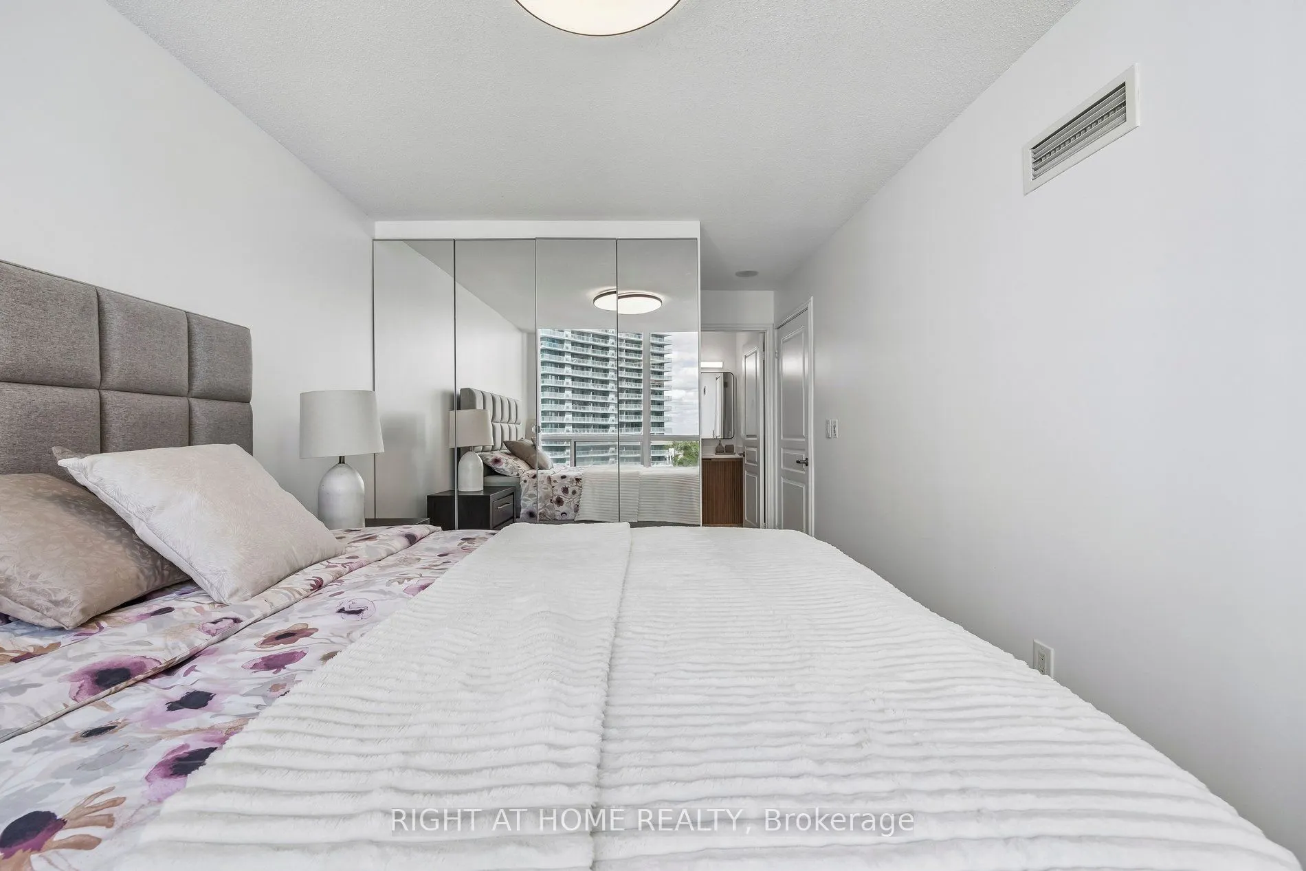 503 Beecroft Road #1116