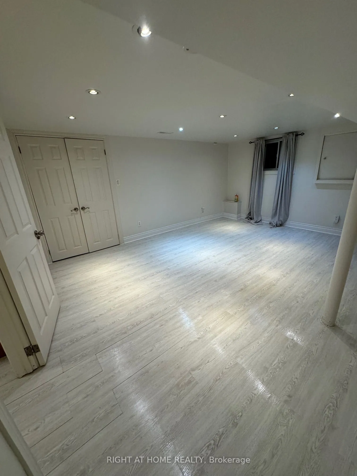 227 Sheppard Avenue W