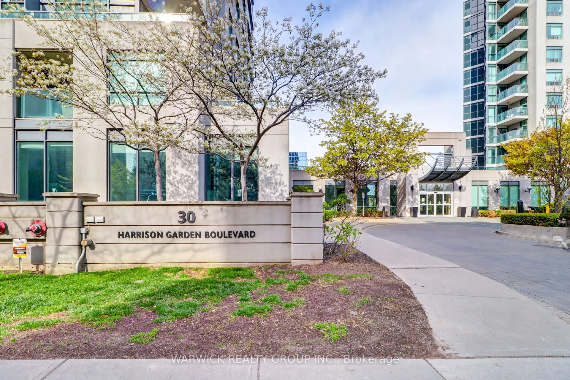 30 Harrison Garden Boulevard #903