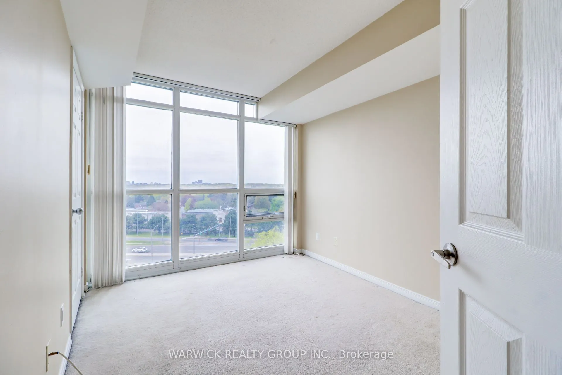 30 Harrison Garden Boulevard #903
