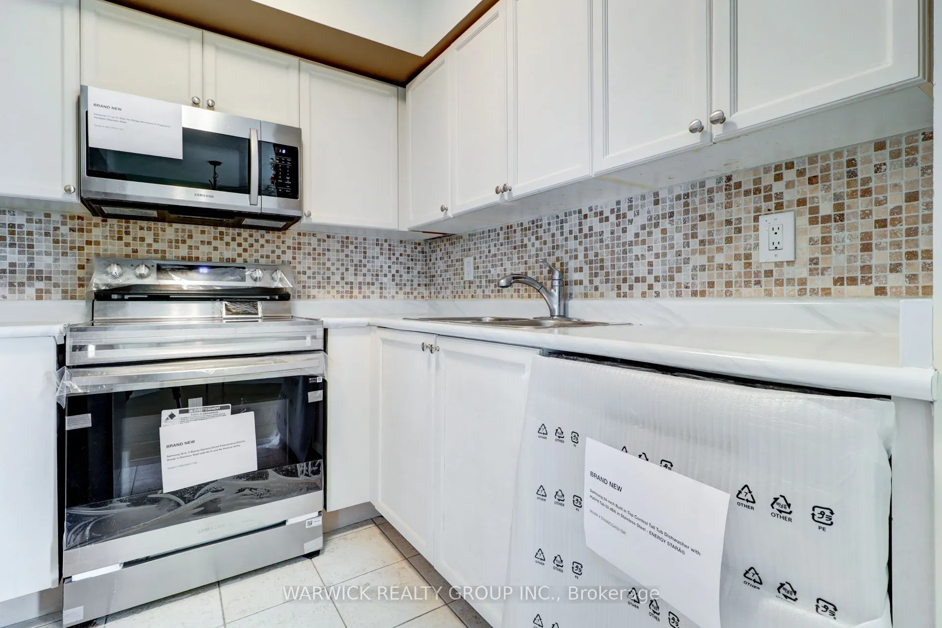 30 Harrison Garden Boulevard #903