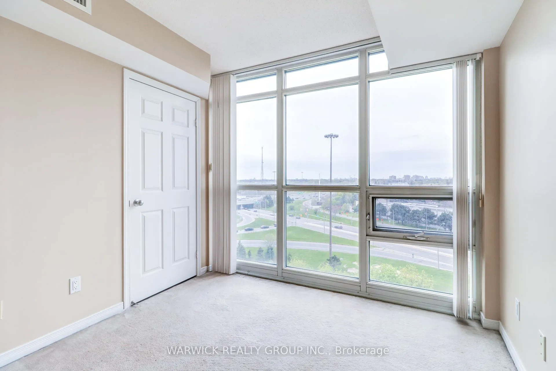 30 Harrison Garden Boulevard #903