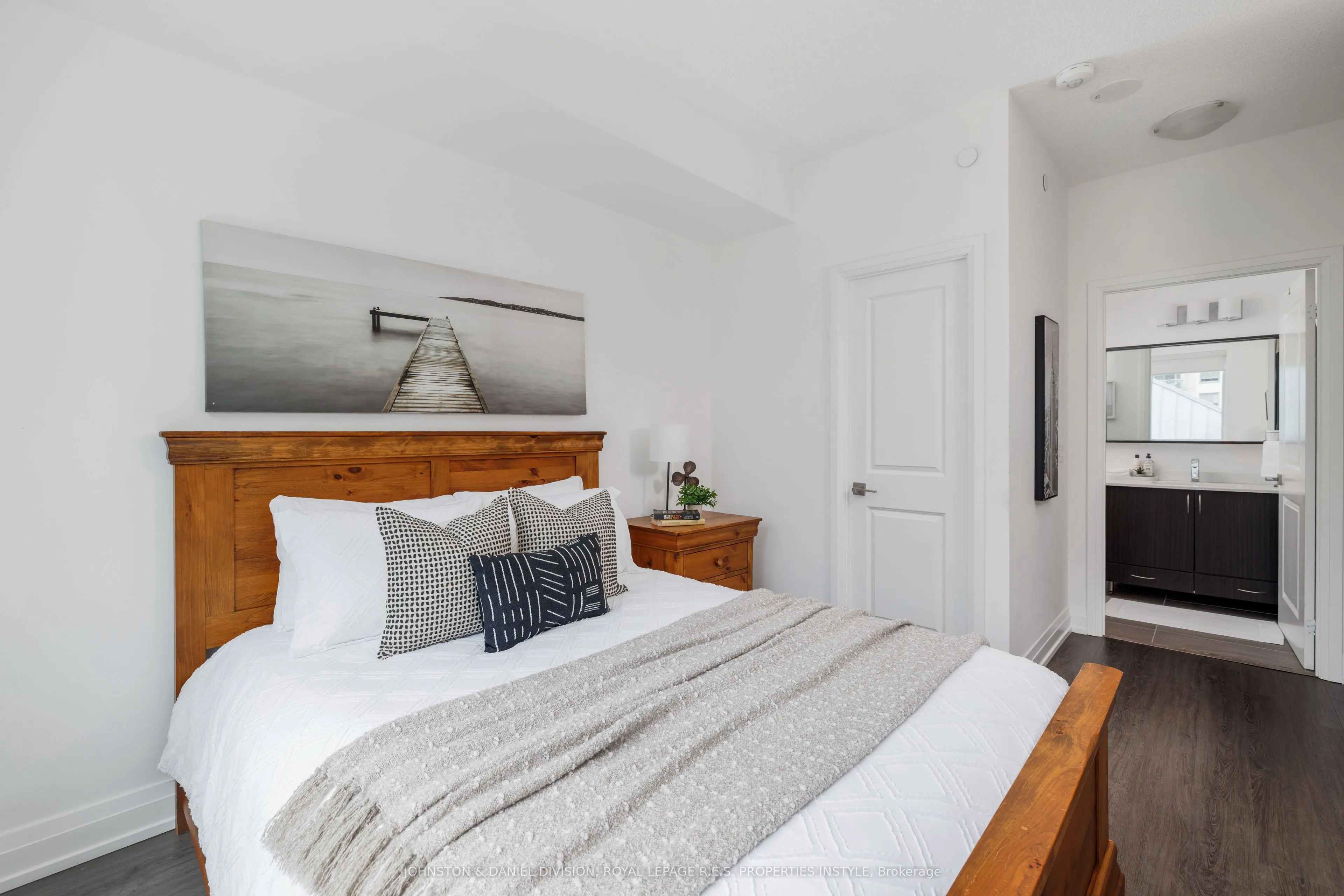 591 Sheppard Avenue E #327
