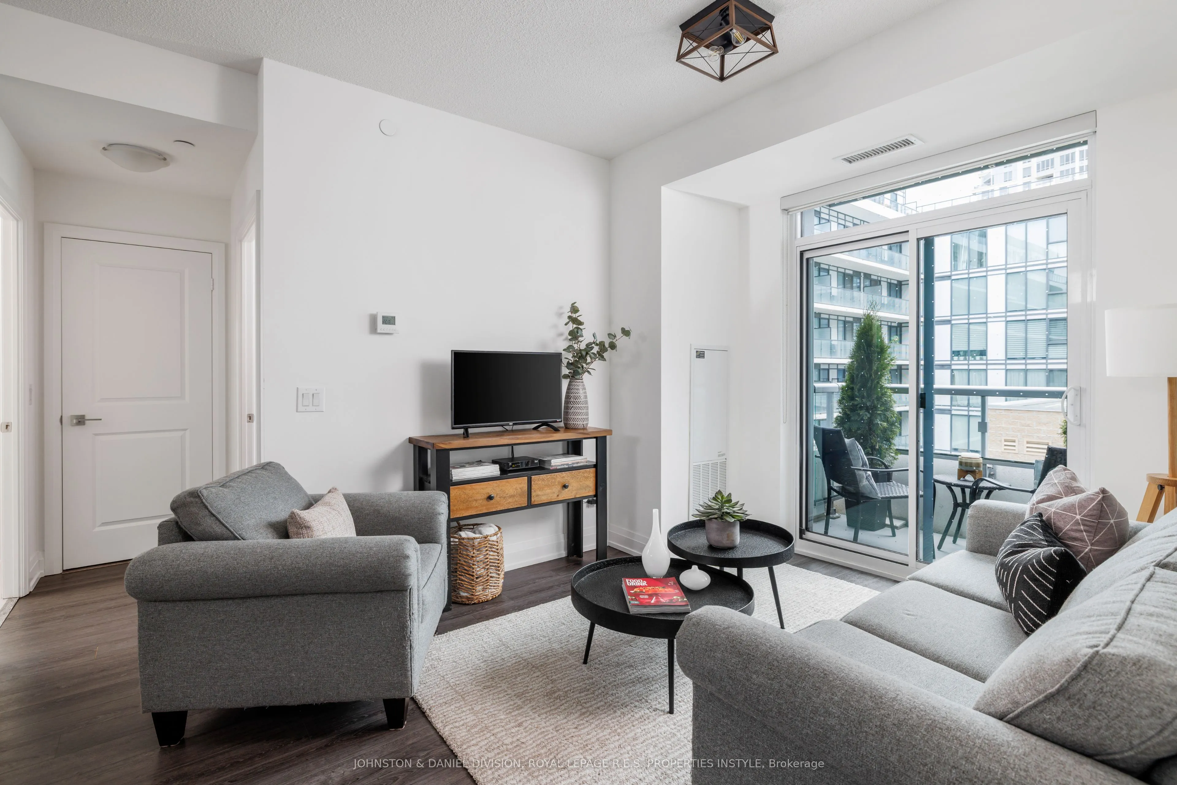 591 Sheppard Avenue E #327