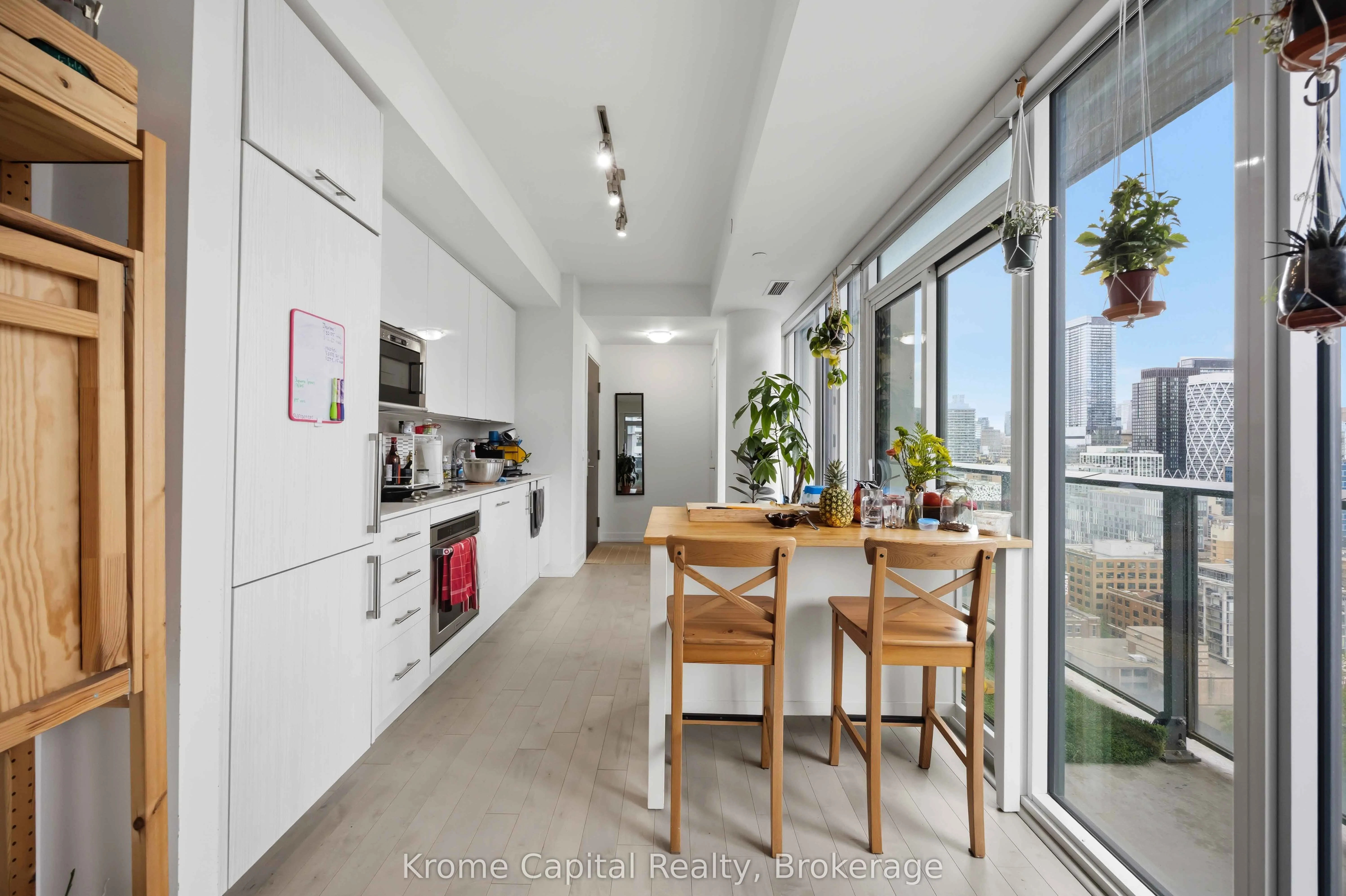 330 Richmond Street W #2615