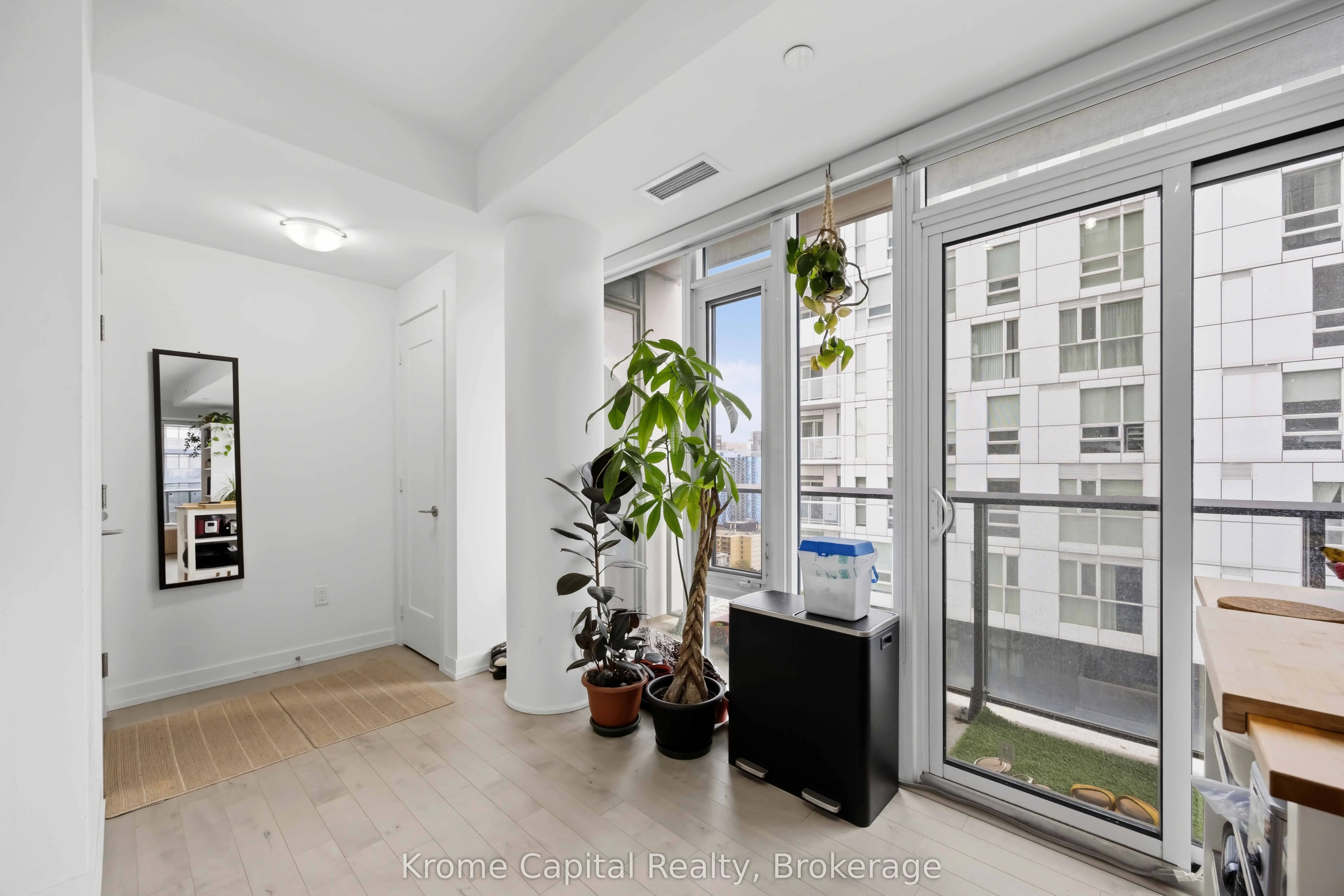 330 Richmond Street W #2615