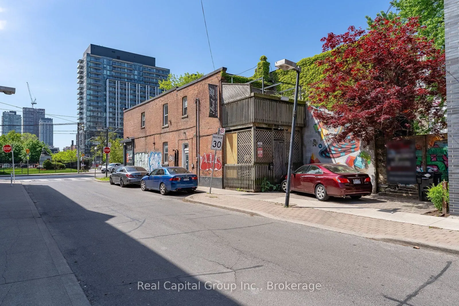 384 Queen Street E