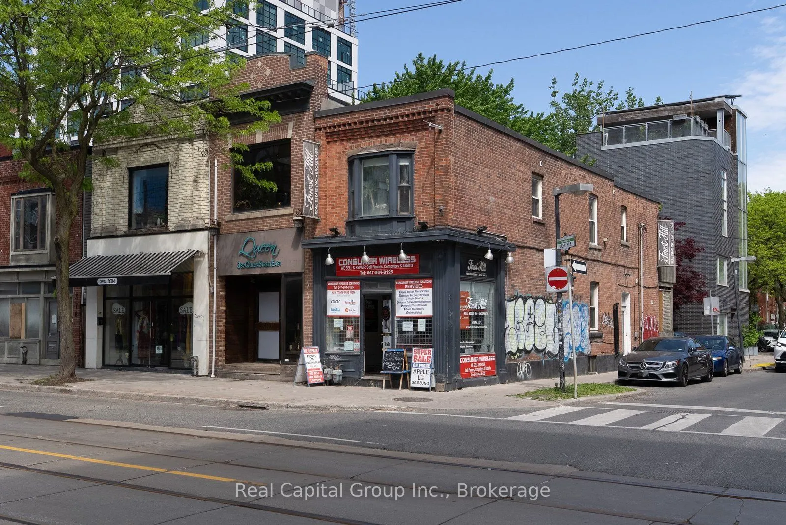 384 Queen Street E