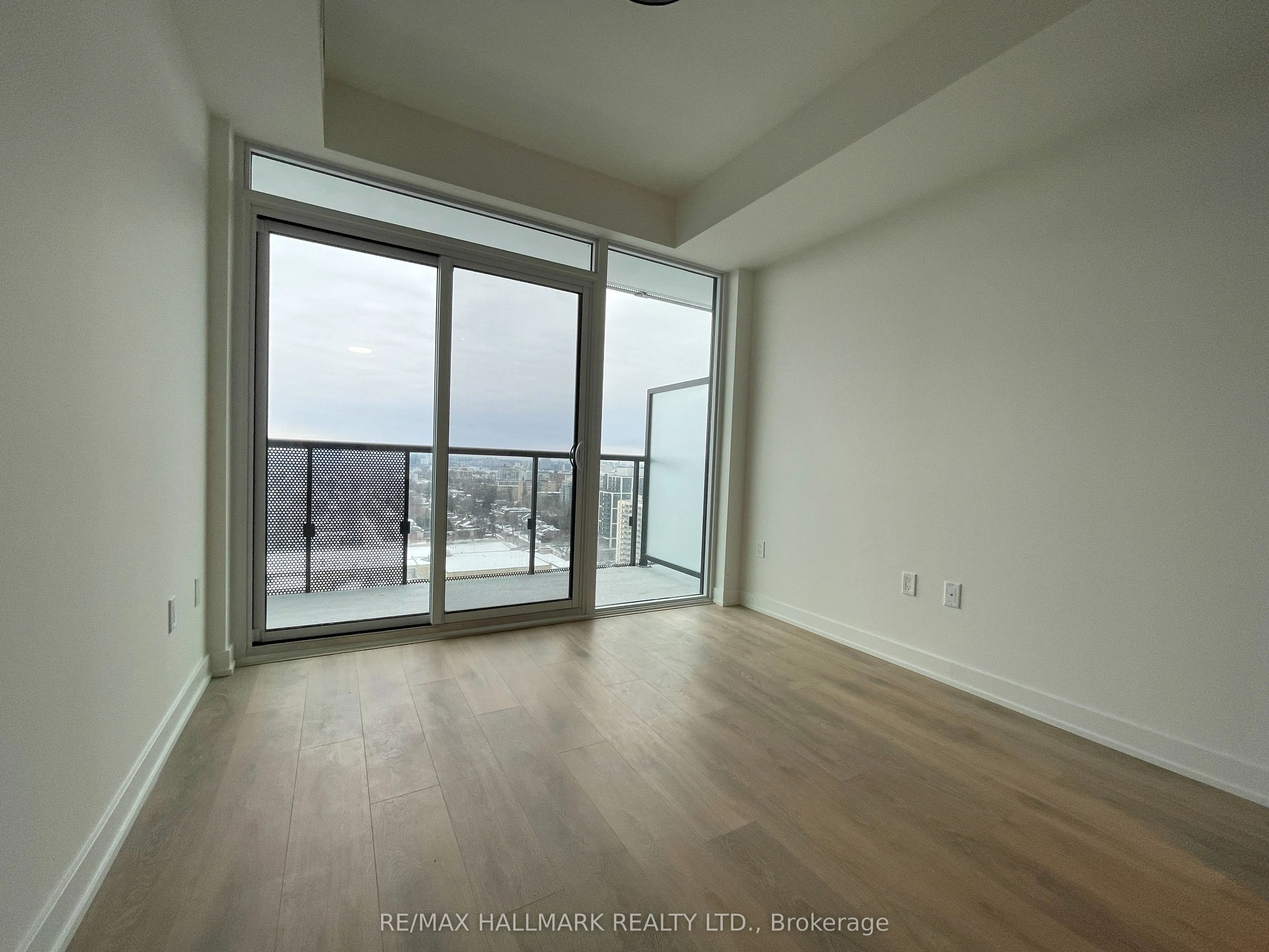127 Broadway Avenue #1810