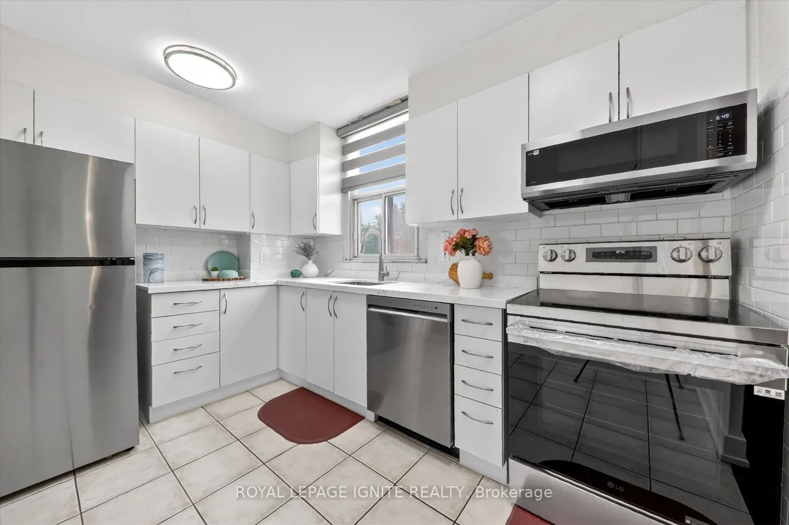 15 Vicora Link Way #208