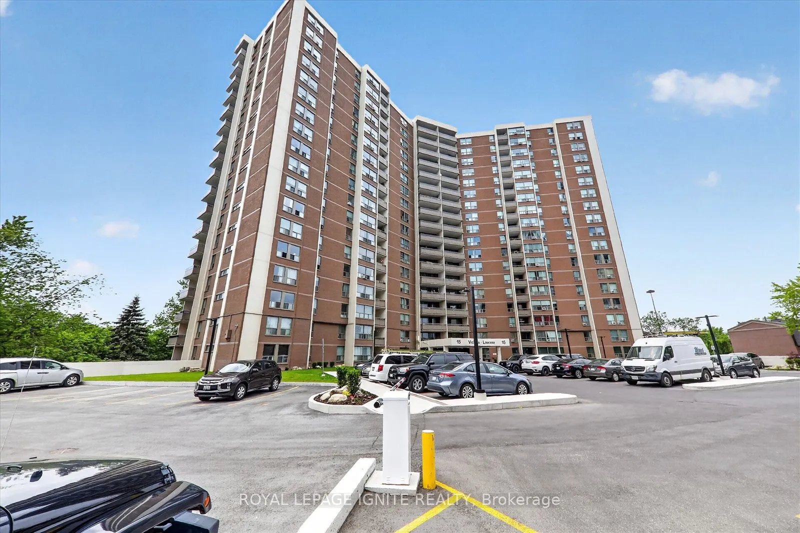 15 Vicora Link Way #208