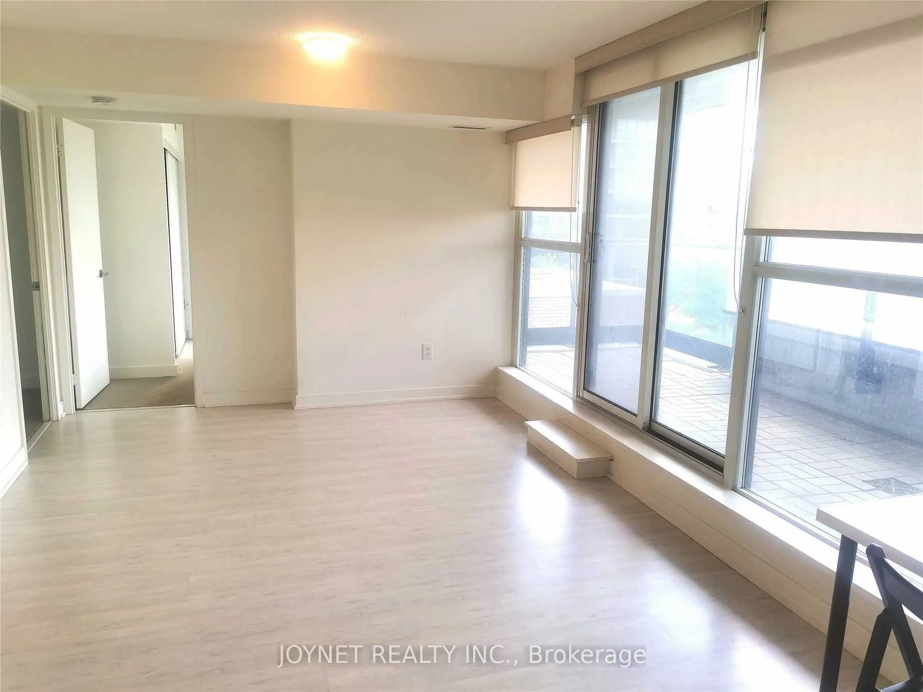 29 Singer Court #305