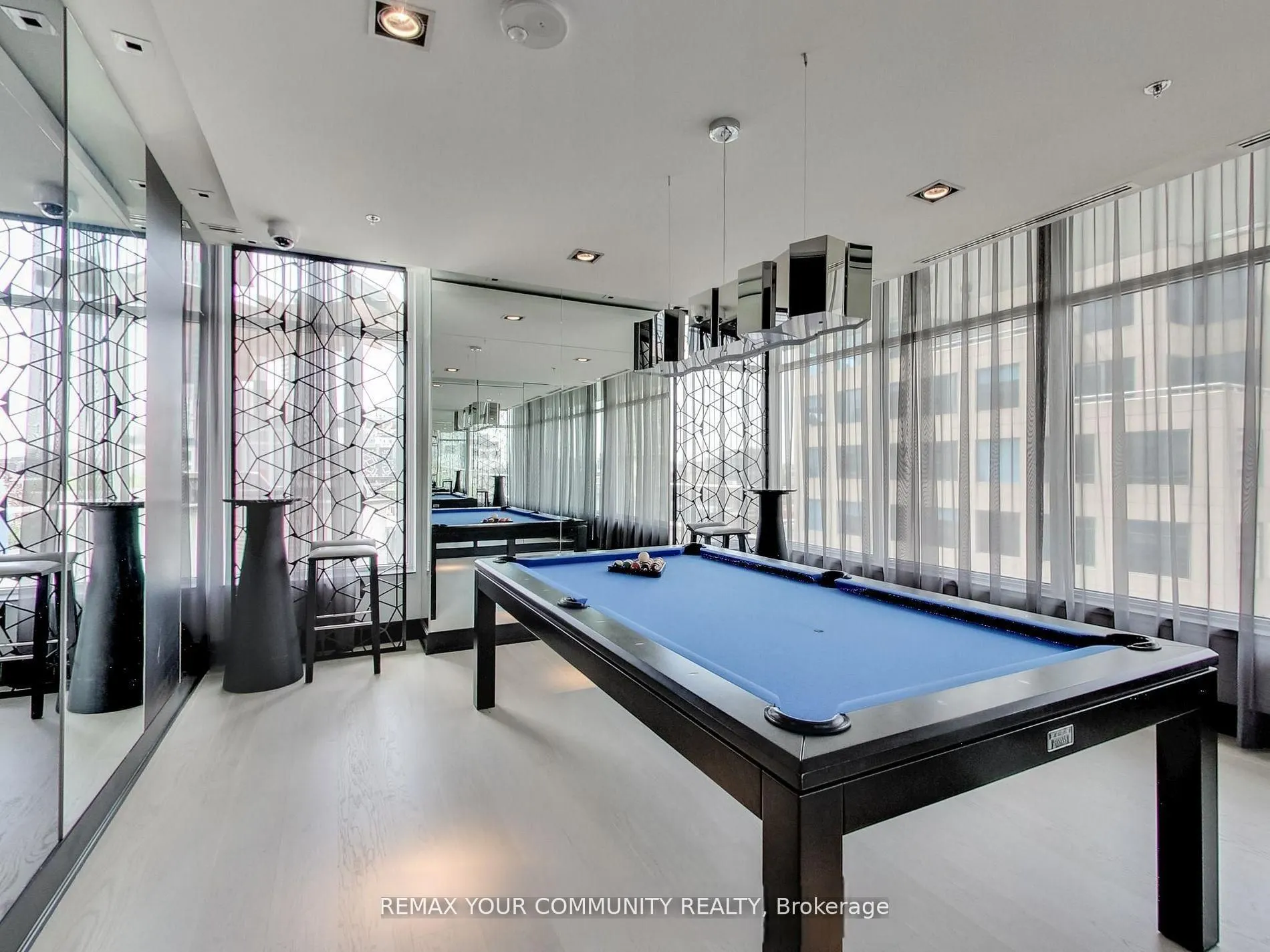 199 RICHMOND Street W #1602