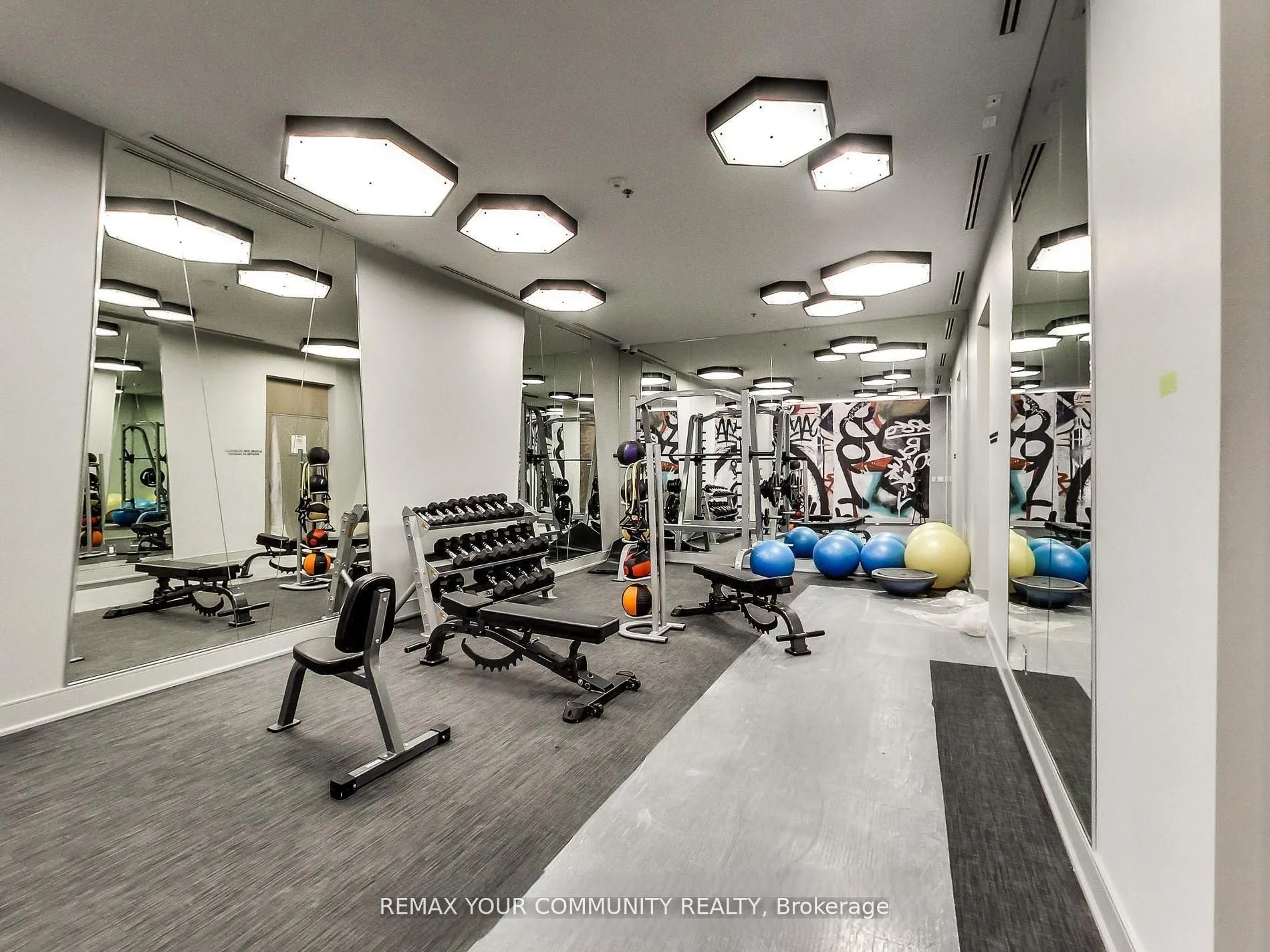 199 RICHMOND Street W #1602