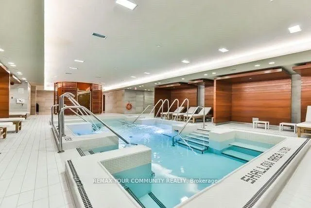 29 Queens Quay E #918