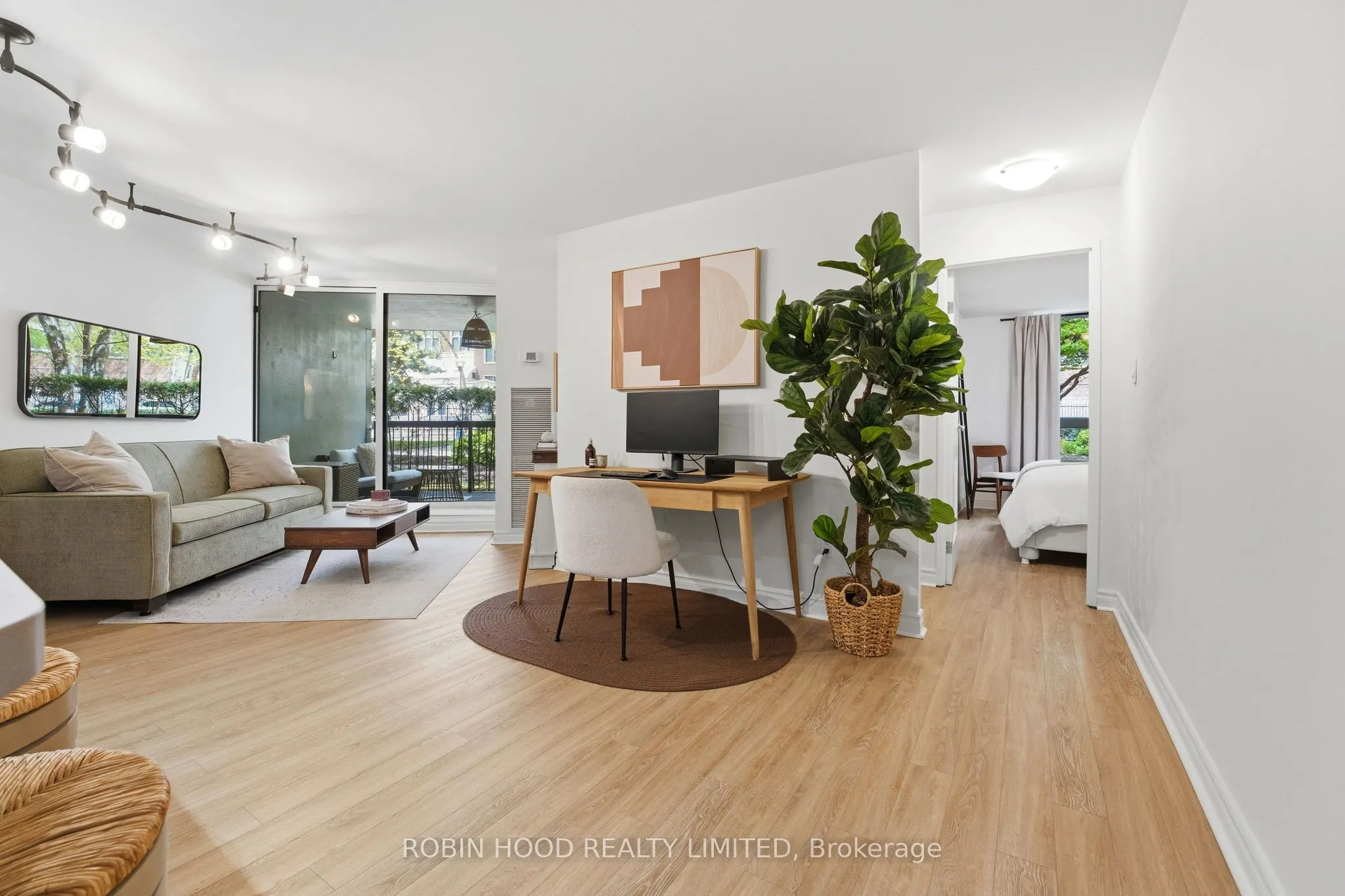 77 Maitland Place #123