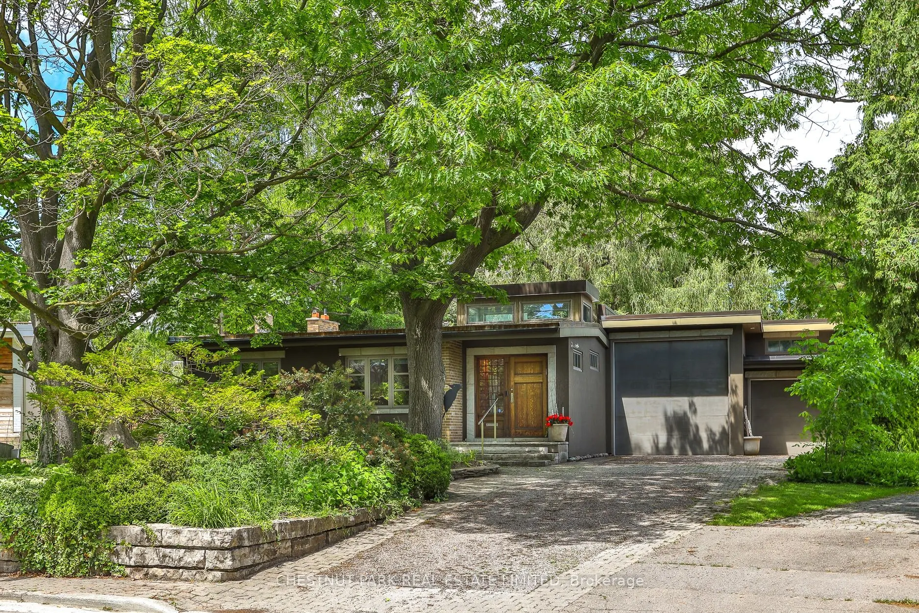 41 Hurlingham Crescent