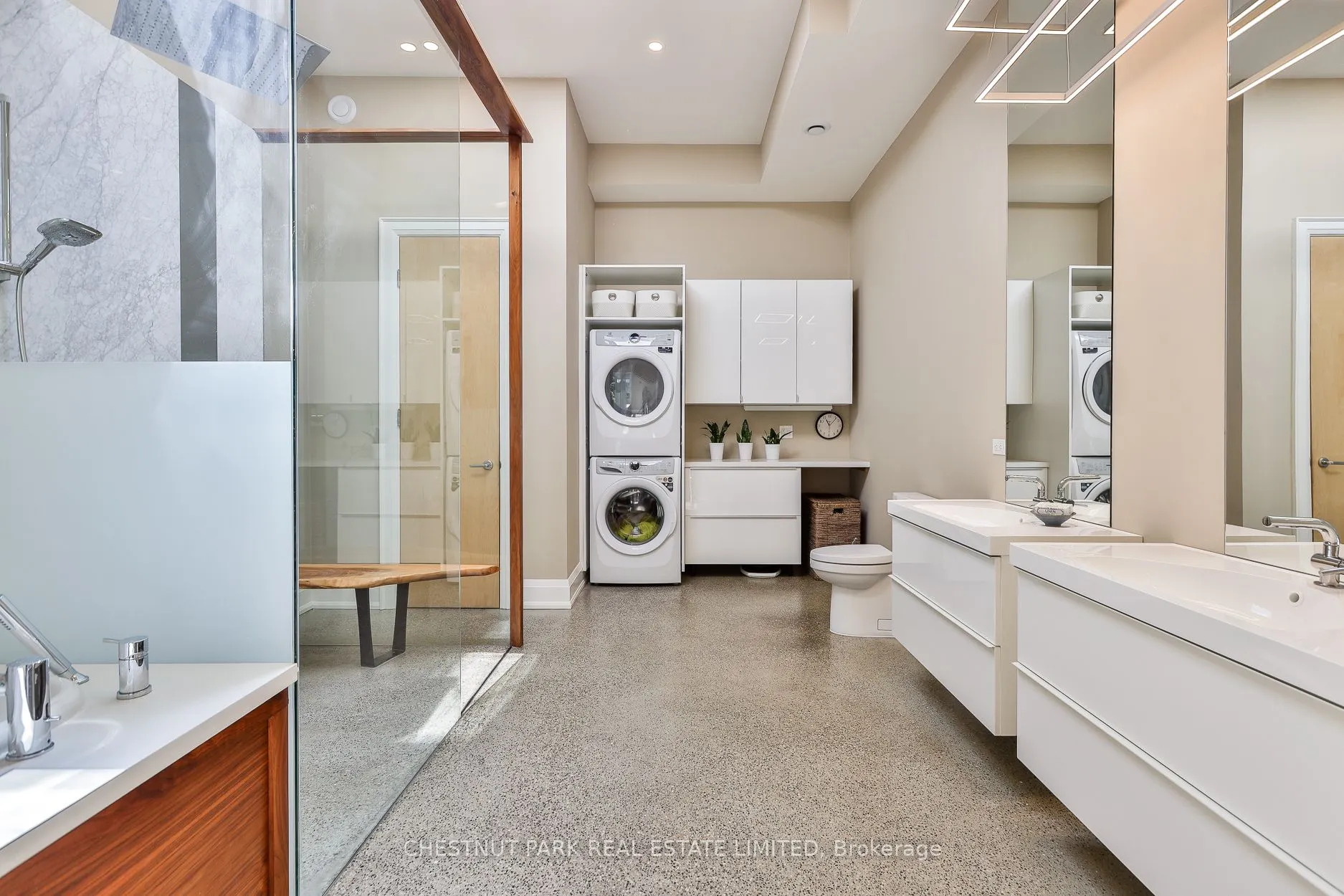 41 Hurlingham Crescent