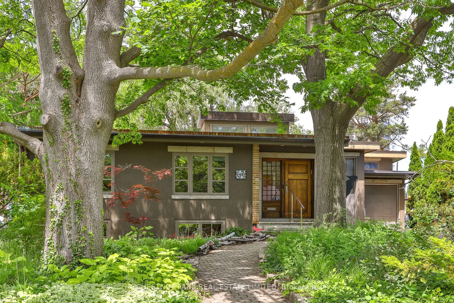 41 Hurlingham Crescent