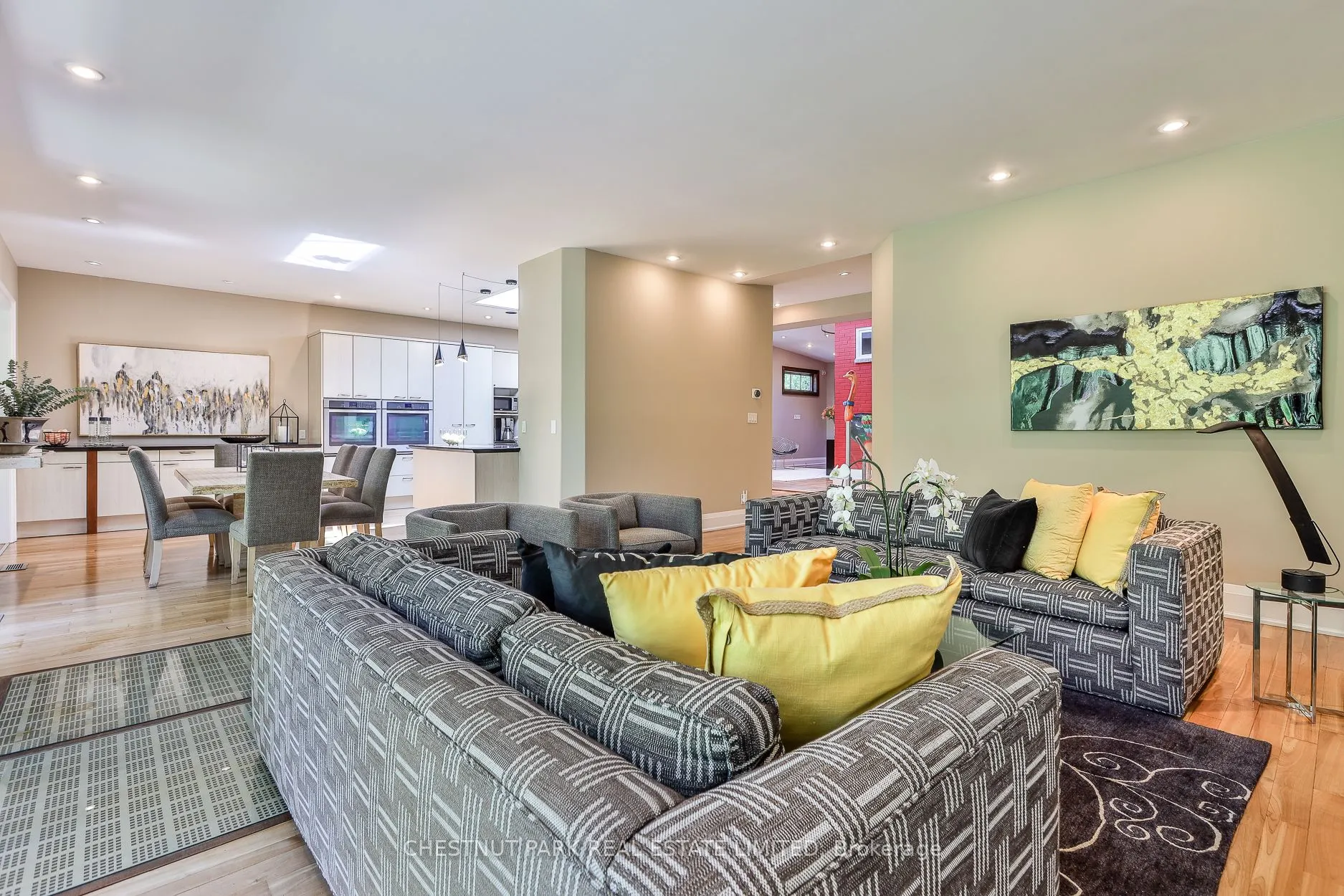 41 Hurlingham Crescent