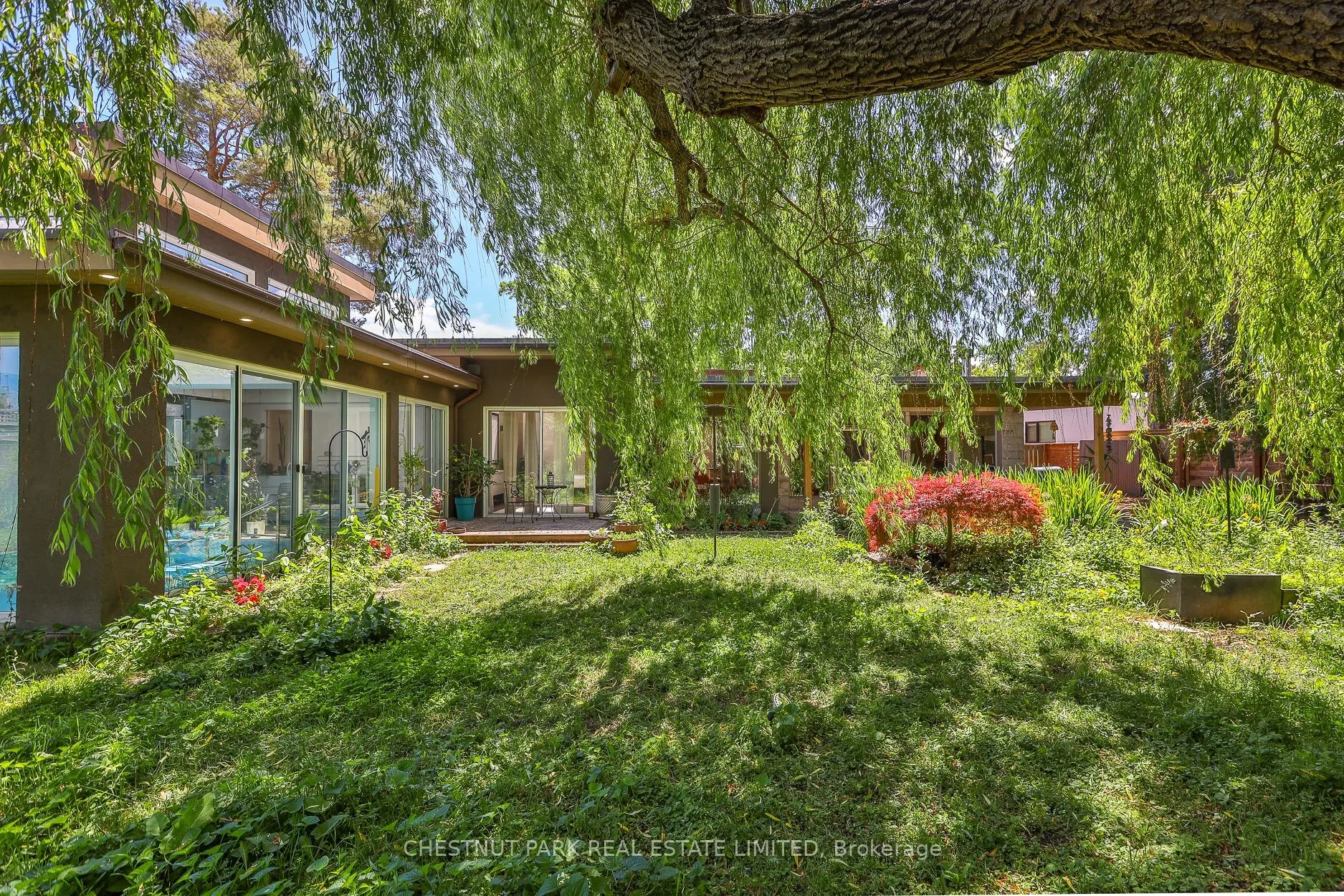 41 Hurlingham Crescent