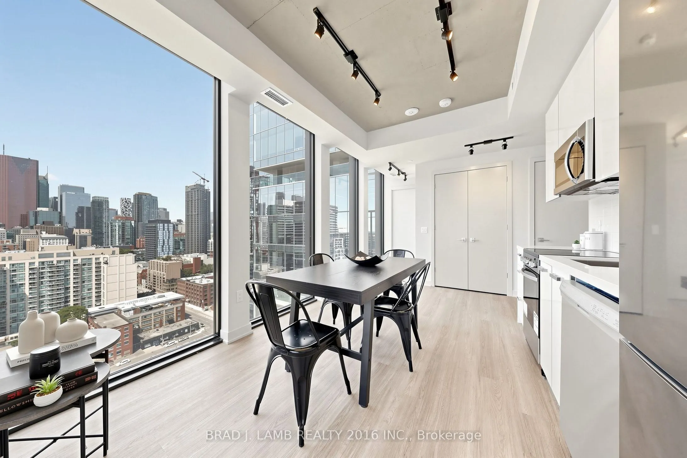 284 King Street E #2004