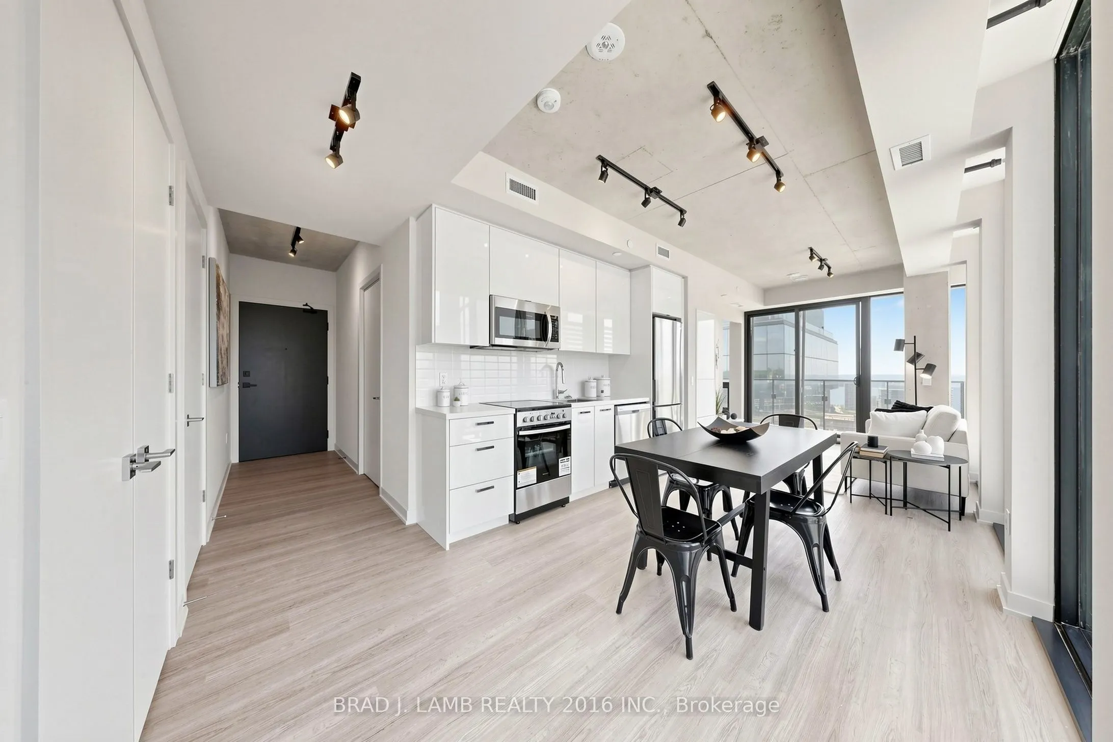 284 King Street E #2004