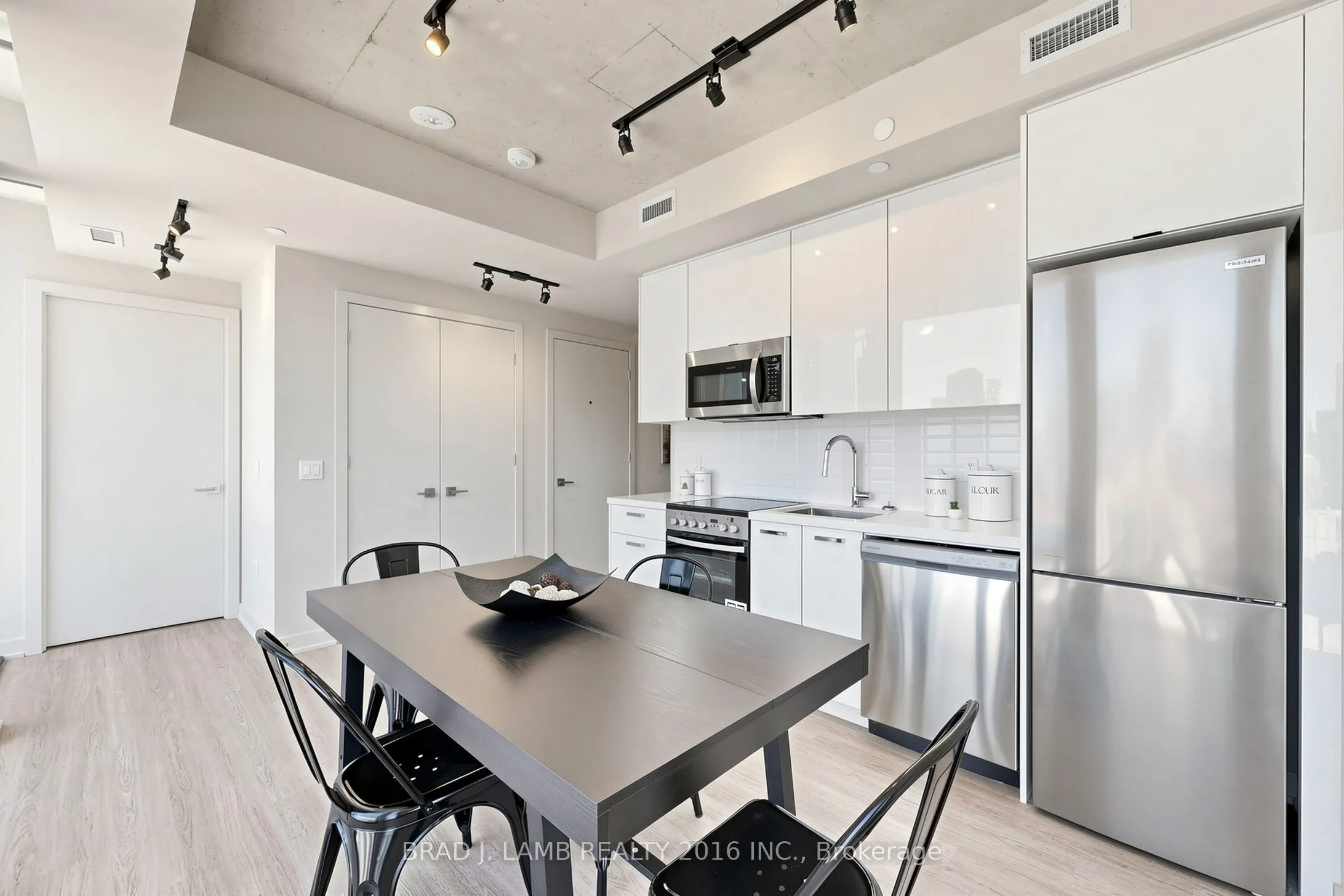 284 King Street E #2004