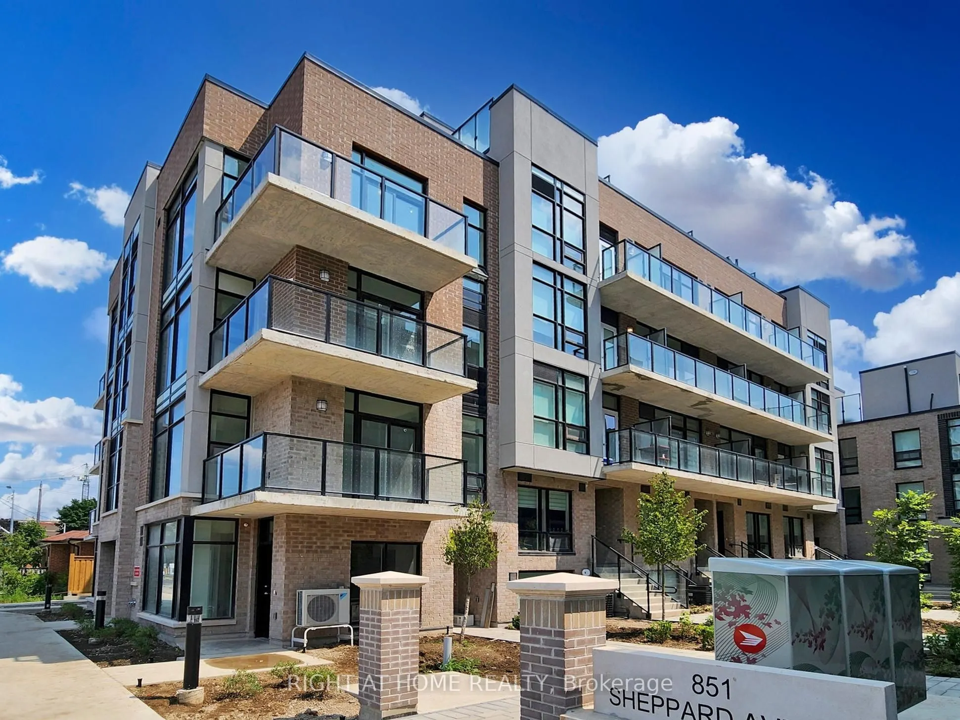 851 Sheppard Avenue W #30