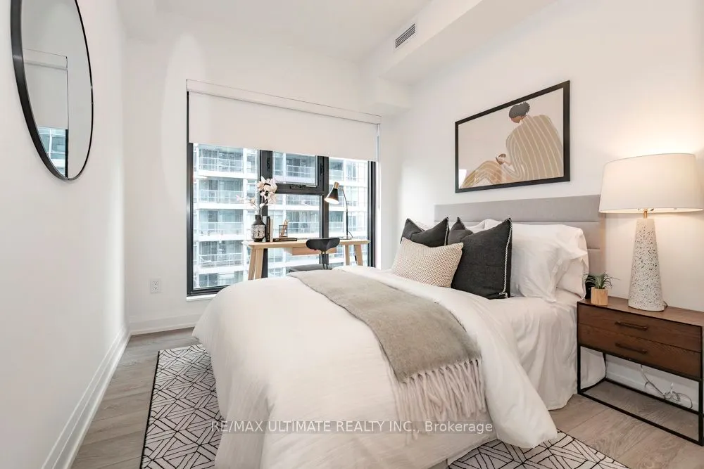 20 Soudan Avenue #1008