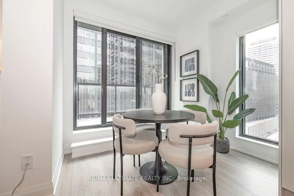 20 Soudan Avenue #1008