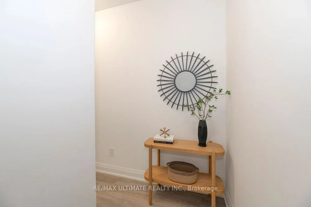 20 Soudan Avenue #1008