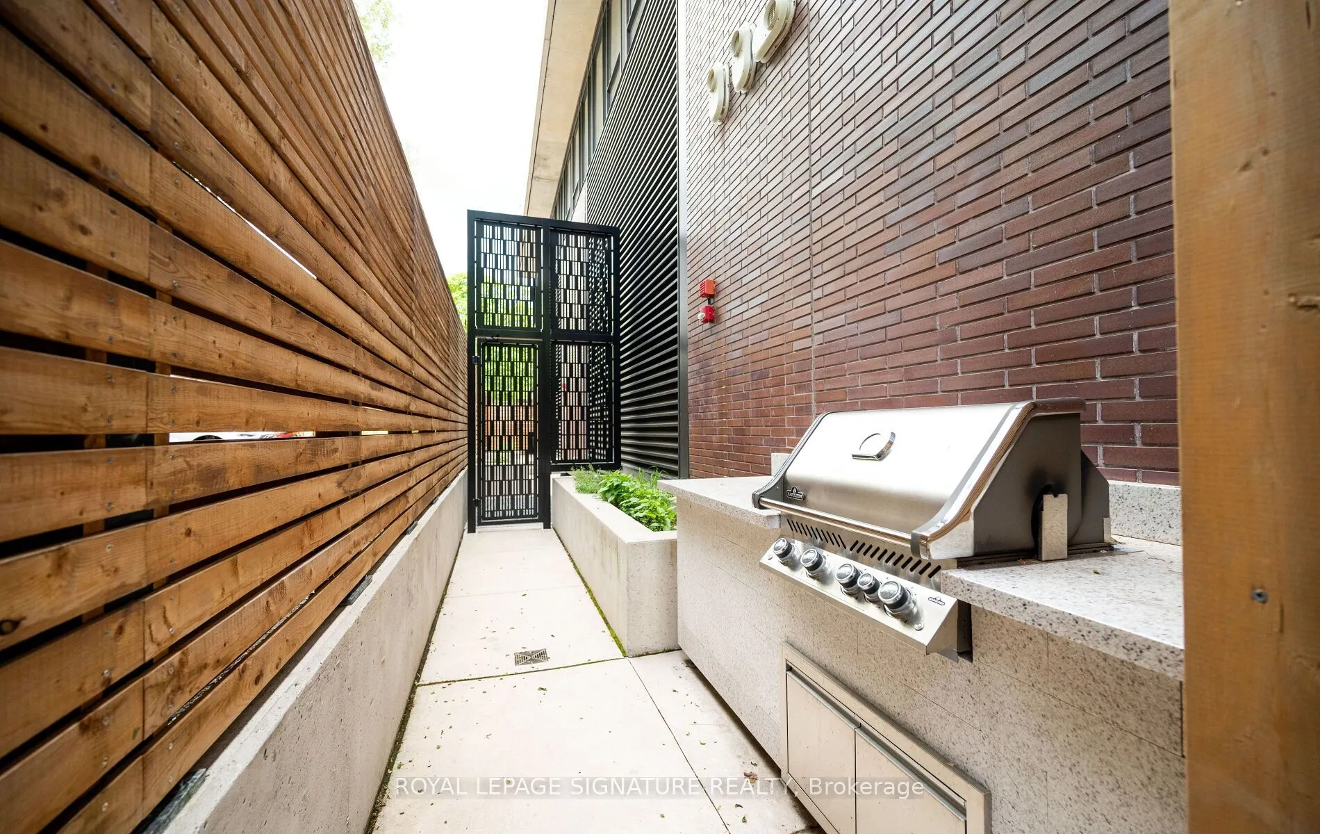 1414 Bayview Avenue #407