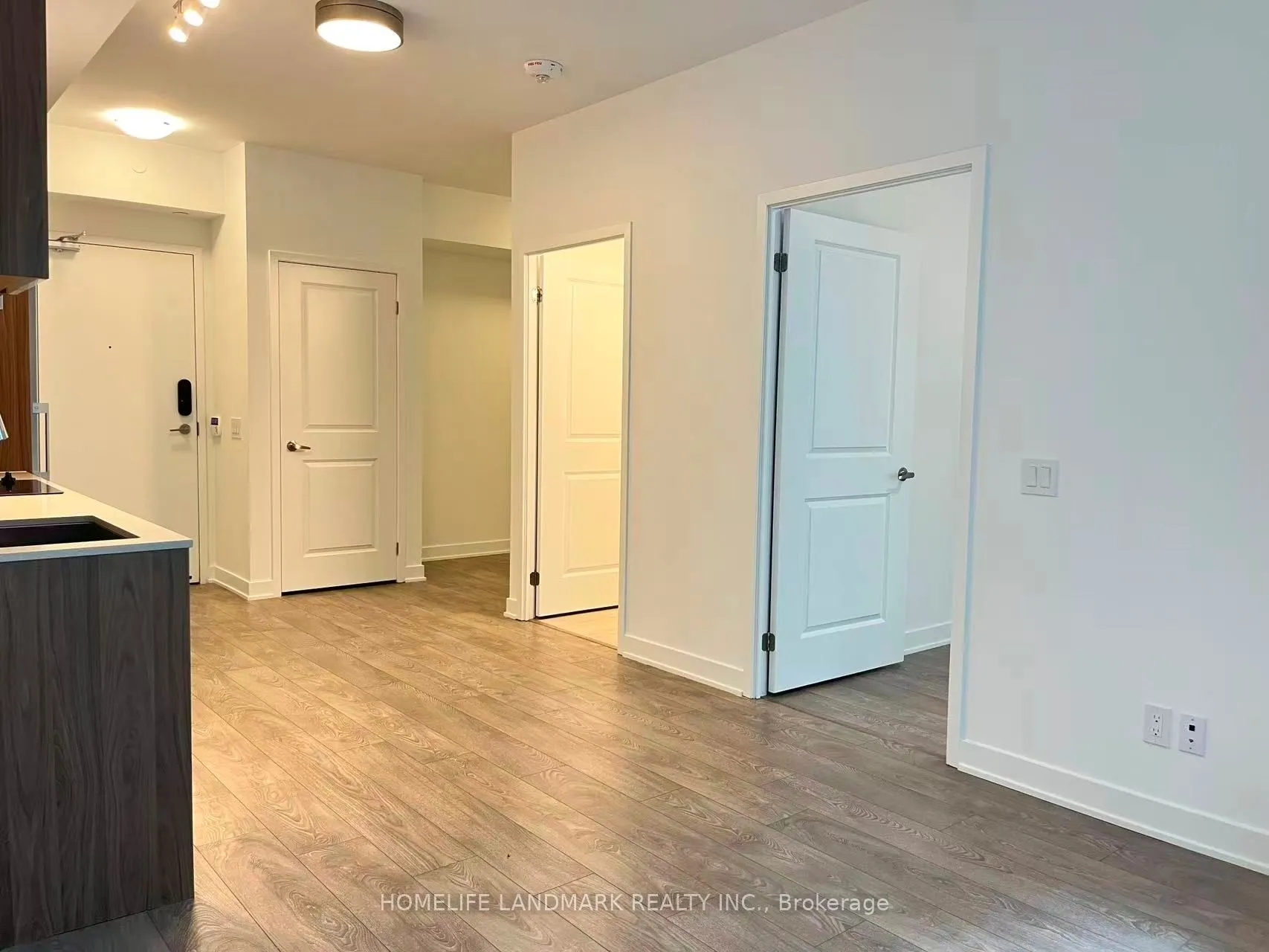 543 Richmond Street W #814