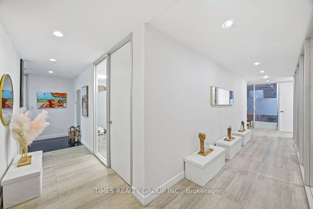 801 Eglinton Avenue W #400