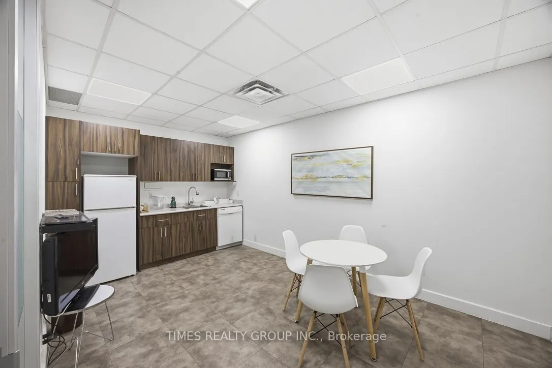 801 Eglinton Avenue W #400