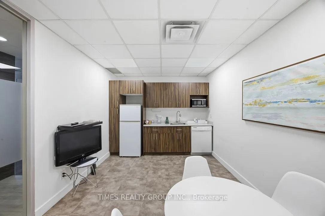 801 Eglinton Avenue W #400