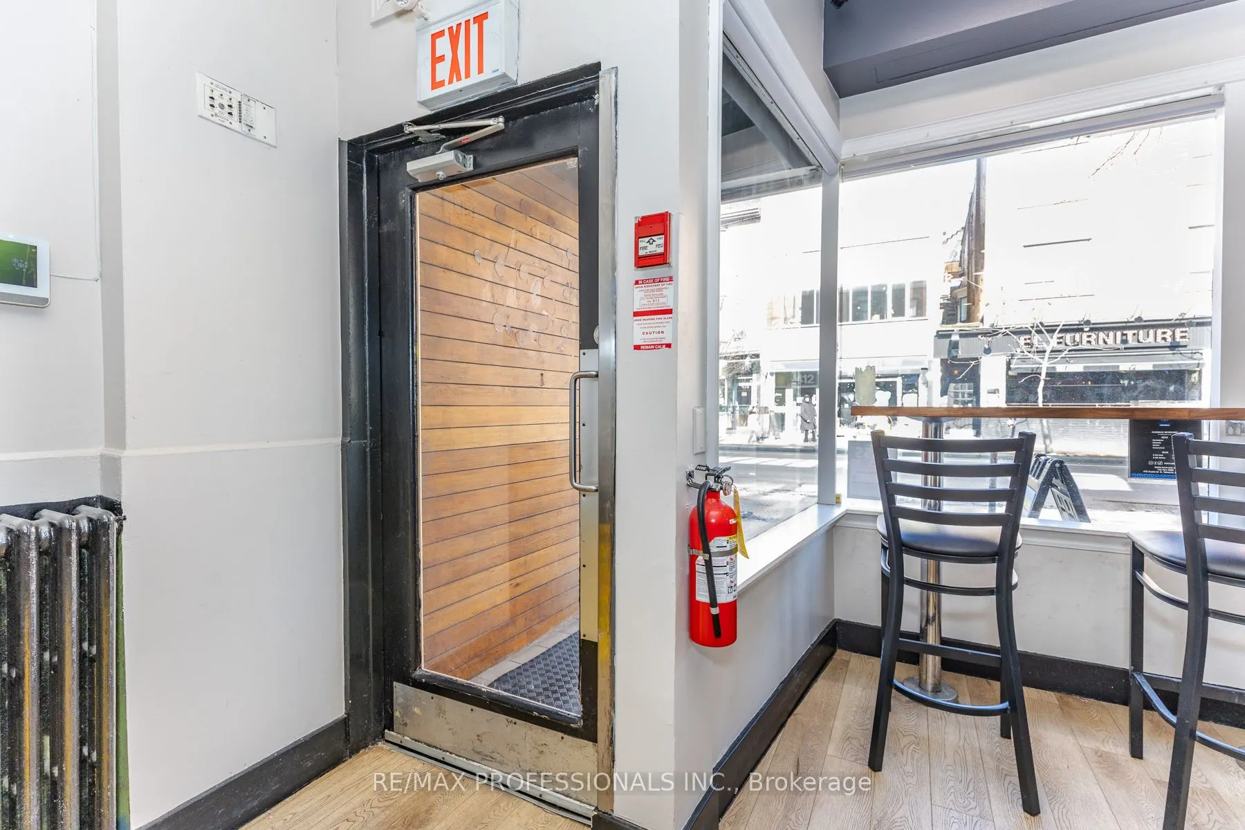 495 Bloor Street W