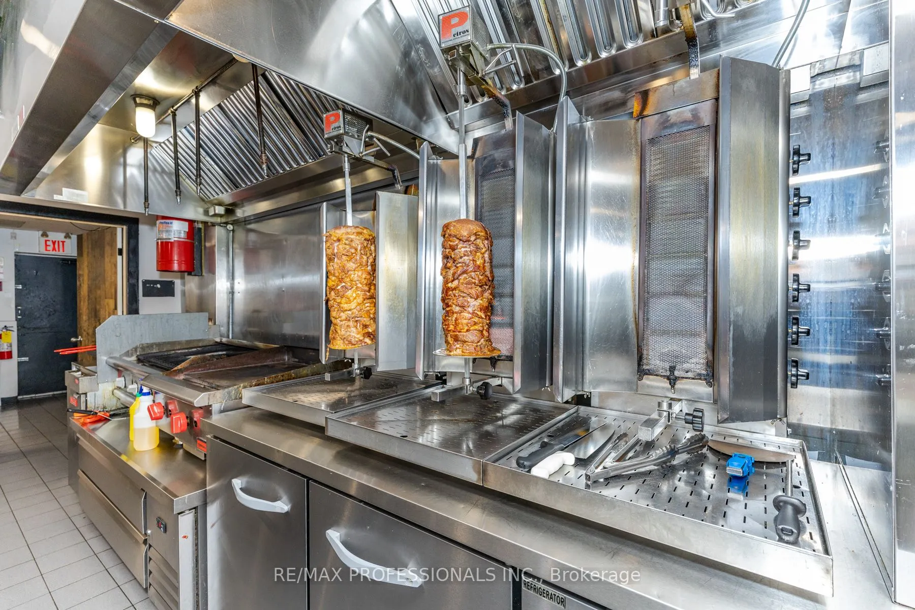 495 Bloor Street W