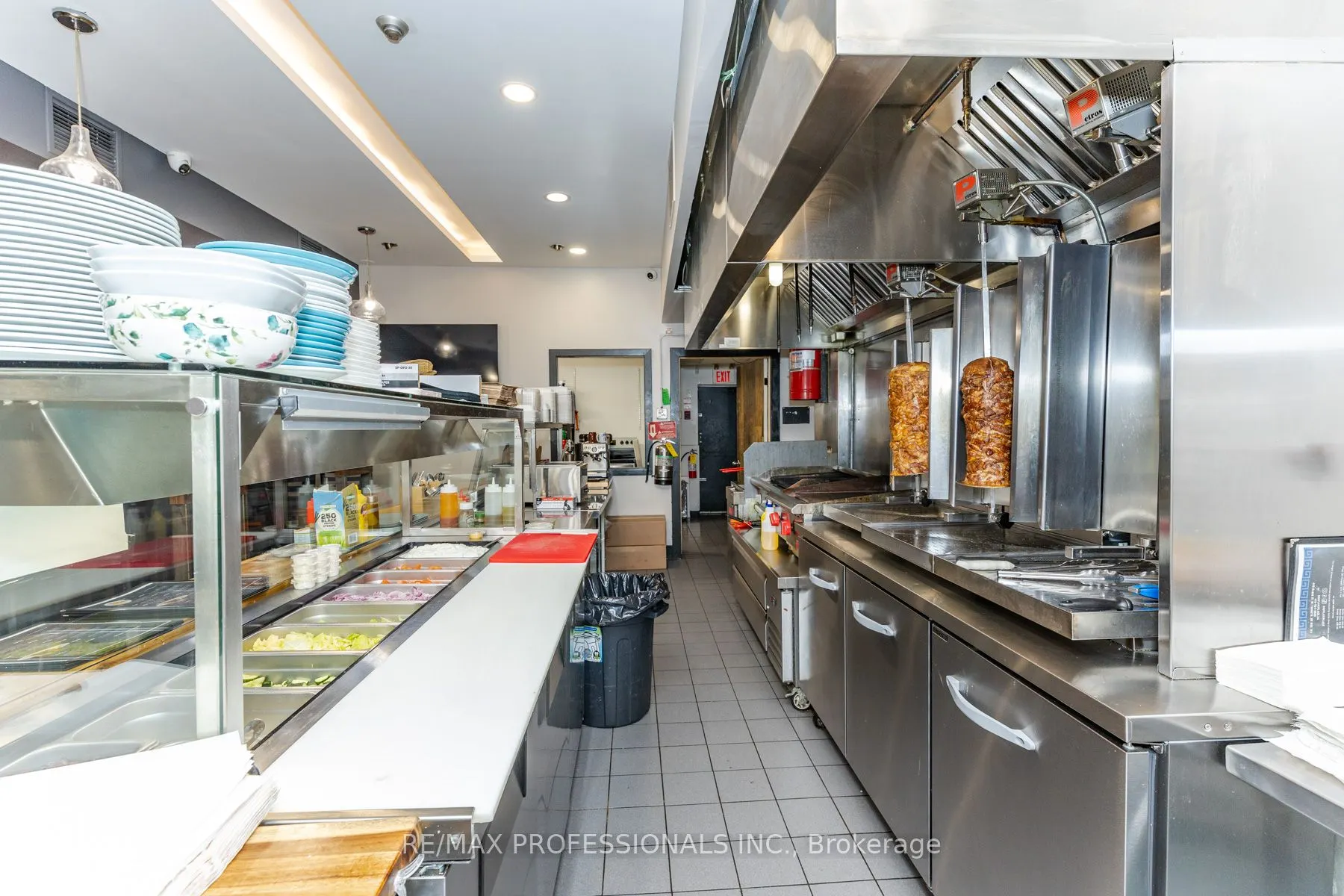 495 Bloor Street W