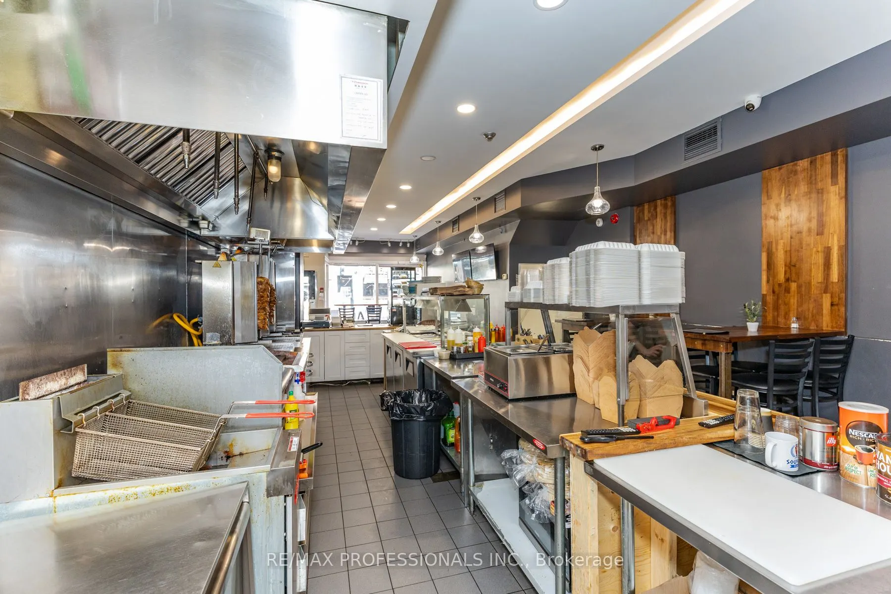 495 Bloor Street W