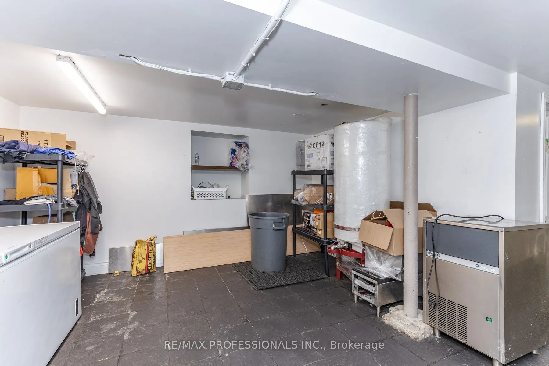 495 Bloor Street W